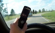 Cell_phone_use_while_driving