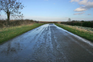 A_very_wet_road_-_geograph.org.uk_-_337091