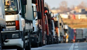 Trucks-at-BBulgarian-Border