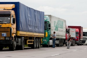 Lithuanian-trucks-at-the-Russian-border-DELFI-Photo-by-T.-Vinickas