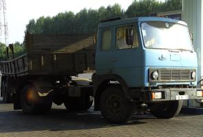 MAZ_truck_in_russia