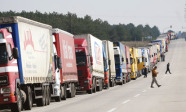 trade-to-europe-delays-due-to-border-gate-queue-2011-11-06_l