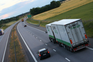 truck_and_car_on_highway