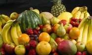 1280px-Culinary_fruits_front_view